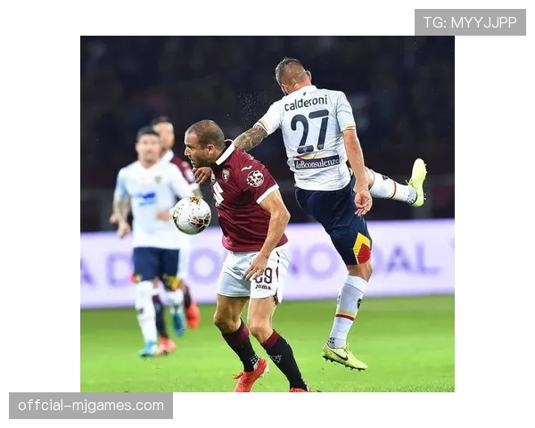 焦点战：国际米兰通过连续横向传球调动对手防线，寻找进攻空间